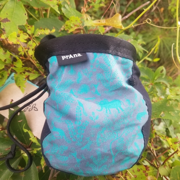 Prana Roots Studio Rahesh Chalk Bag NEW Unisex - Picture 2 of 7